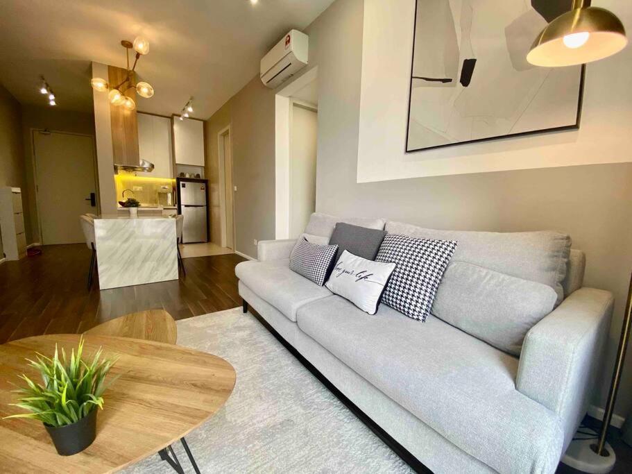 Stylish Nordic Suite, Pool View, Geo Bukit Rimau, Kota Kemuning Apartment Shah Alam