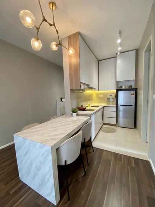 Apartment Stylish Nordic Suite, Pool View, Geo Bukit Rimau, Kota Kemuning