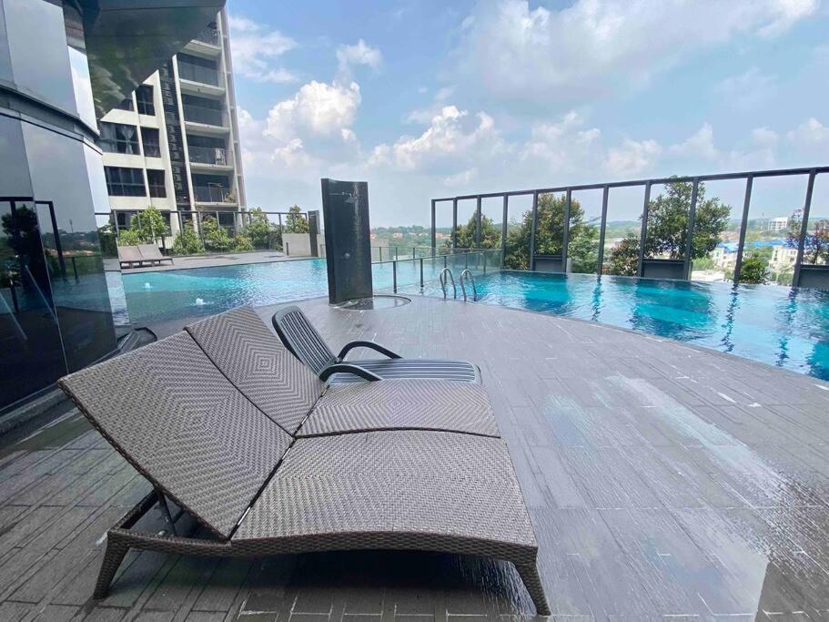 Apartment Stylish Nordic Suite, Pool View, Geo Bukit Rimau, Kota Kemuning